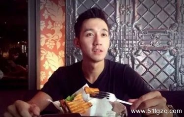 超级腹肌暖男，脸萌肉紧极品天菜，这样的鲜肉请给我来一打！ - 51虹马