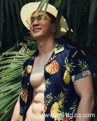 让大家疯狂舔屏的视频男主被扒出来了 - 51虹马