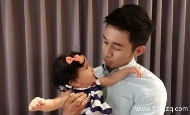 超级腹肌暖男，脸萌肉紧极品天菜，这样的鲜肉请给我来一打！ - 51虹马