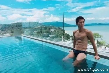 超级腹肌暖男，脸萌肉紧极品天菜，这样的鲜肉请给我来一打！ - 51虹马