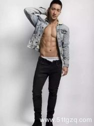 超级腹肌暖男,脸萌肉紧极品天菜,这样的鲜肉请给我来一打! - 51虹马 超级腹肌暖男,脸萌肉紧极品天菜,这样的鲜肉请给我来一打! - 51虹马