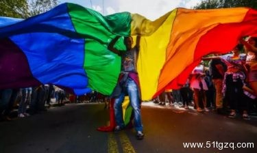 同性恋男子被强制治疗 院方被判公开道歉 - 51虹马 同性恋男子被强制治疗 院方被判公开道歉 - 51虹马