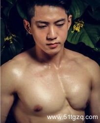 让大家疯狂舔屏的视频男主被扒出来了 - 51虹马