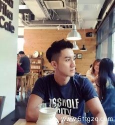 超级腹肌暖男，脸萌肉紧极品天菜，这样的鲜肉请给我来一打！ - 51虹马