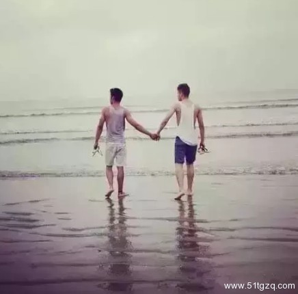 我爸突然问我是不是gay：真的很累很累很累，你说如果再给我一次机会，我还会做同志吗？-51虹马