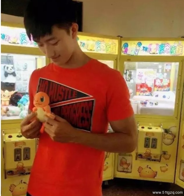 23小受，和BF同居后，发现男友次数满足不了自己怎么办？-51虹马