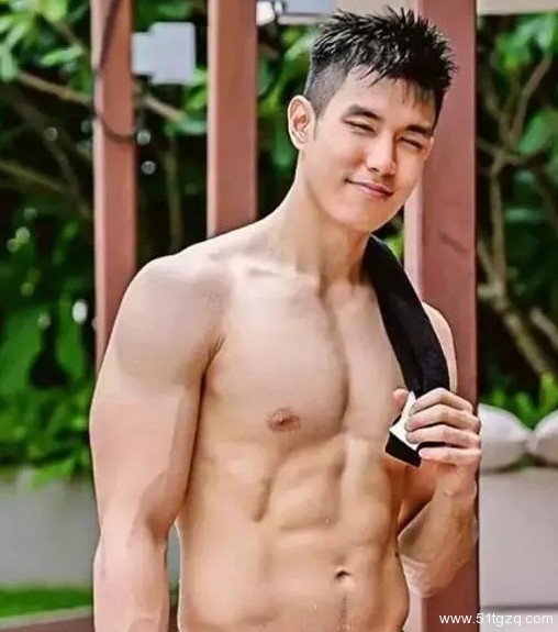 大得辣眼睛！帅气的90后小伙 - 51虹马