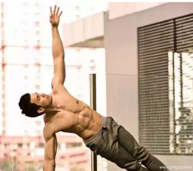 大得辣眼睛！帅气的90后小伙 - 51虹马