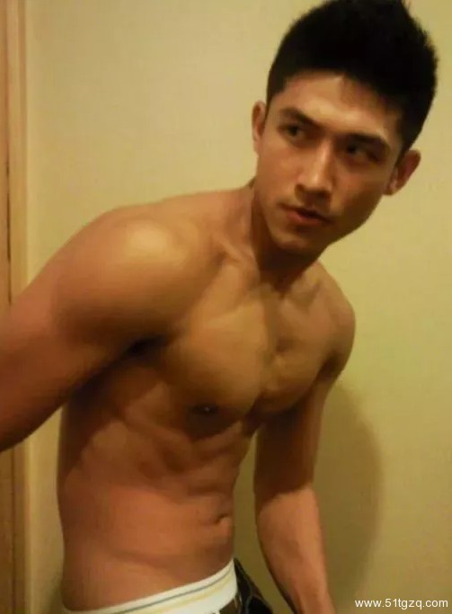 基圈肌肉名媛，私照曾疯传的gogoboy，现在变这样了! - 51虹马