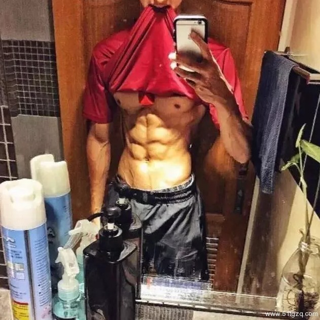 23小受，和BF同居后，发现男友次数满足不了自己怎么办？ - 51虹马