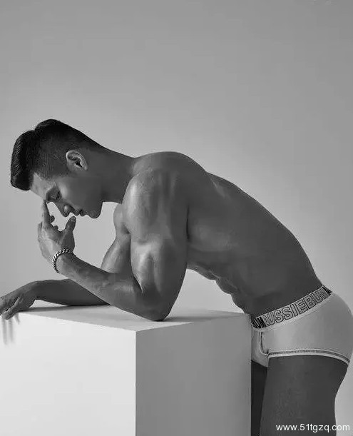 小攻和女人相亲，却和我保持肉体关系，我该怎么办？ - 51虹马