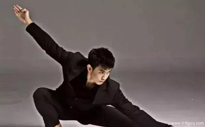 大得辣眼睛！帅气的90后小伙 - 51虹马