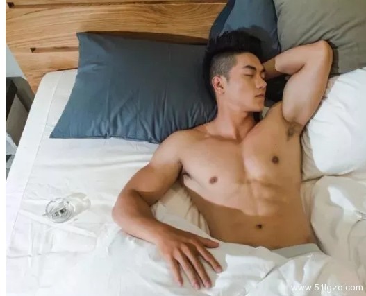 他干了我5年，却喜欢上00后嫩0。 - 51虹马