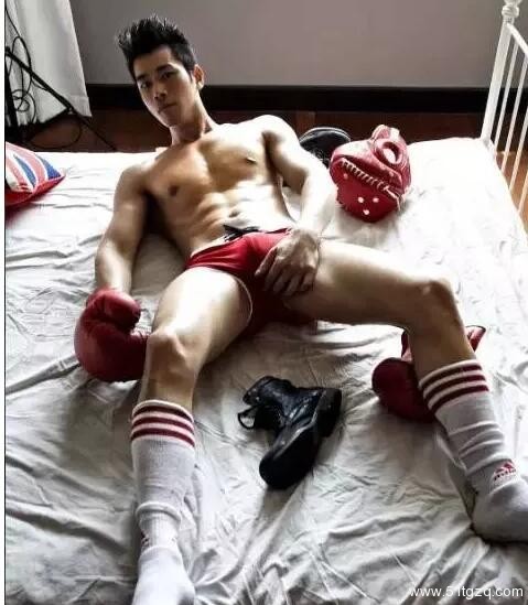 在男票面前滴出翔，他不会不要我了吧？ - 51虹马