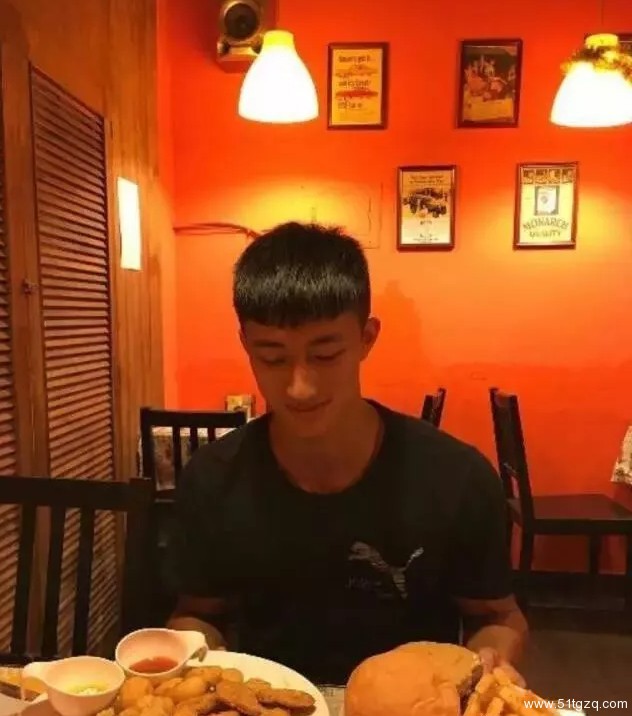 23小受，和BF同居后，发现男友次数满足不了自己怎么办？ - 51虹马