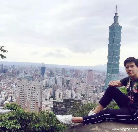 富二代足球帅哥下海拍片被网友扒出来了！ - 51虹马