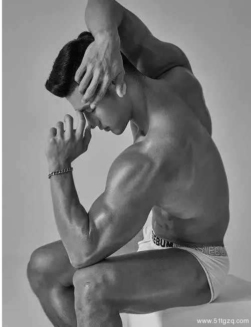 小攻和女人相亲，却和我保持肉体关系，我该怎么办？ - 51虹马