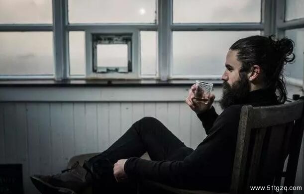 gay：自怨自艾，没有用！-51虹马