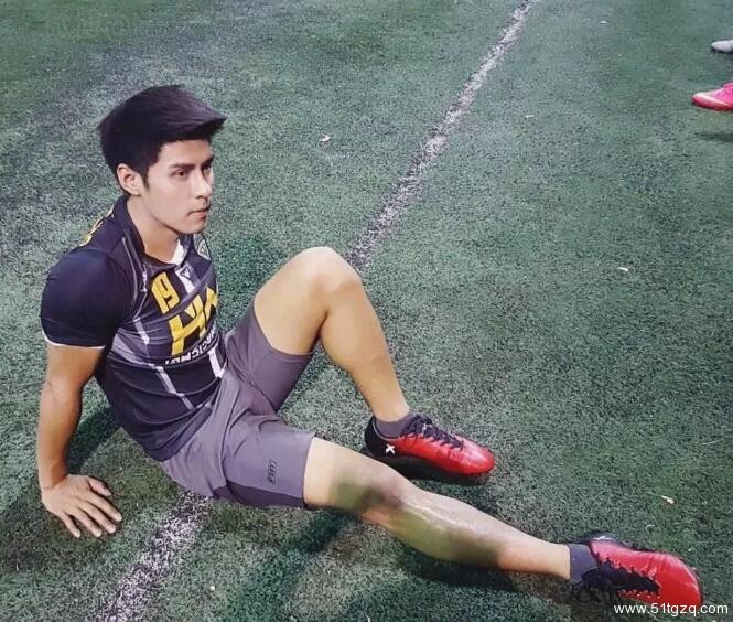 他帮他爸洗内裤，算正常吗？-51虹马