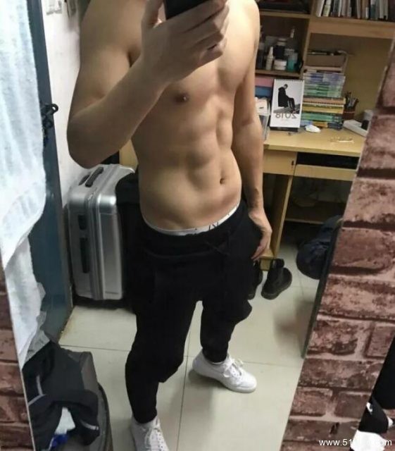 喜欢十年的直男，拿我的救命钱养家，我该怎么办？-51虹马