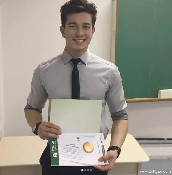 当亚洲面碰撞欧美面孔 巴西小哥哥一秒戳到你的高潮 - 51虹马