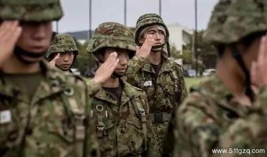 日本横须贺陆上自卫队高级技术学校学生训练