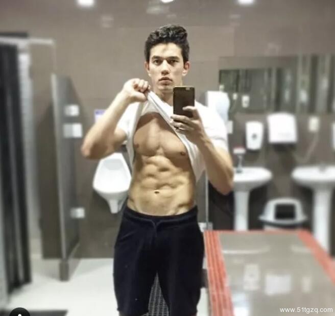 当亚洲面碰撞欧美面孔 巴西小哥哥一秒戳到你的高潮 - 51虹马