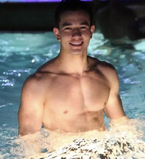 当亚洲面碰撞欧美面孔 巴西小哥哥一秒戳到你的高潮 - 51虹马