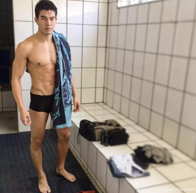 当亚洲面碰撞欧美面孔 巴西小哥哥一秒戳到你的高潮 - 51虹马 当亚洲面碰撞欧美面孔 巴西小哥哥一秒戳到你的高潮 - 51虹马