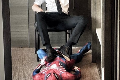 《男神淫H公寓2》-男郎社